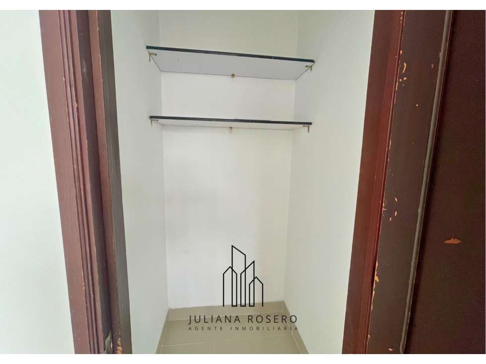 VENTA DE CONSULTORIO ESQUINERO - CENTRO DE ESPECIALISTAS CIUDAD BLANCA - 5