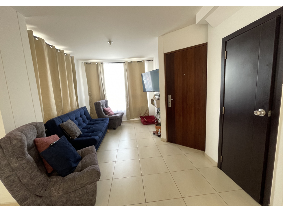 VENDO CASA ESQUINERA EN VERSALLES (SECTOR ALDEA) — foto 6