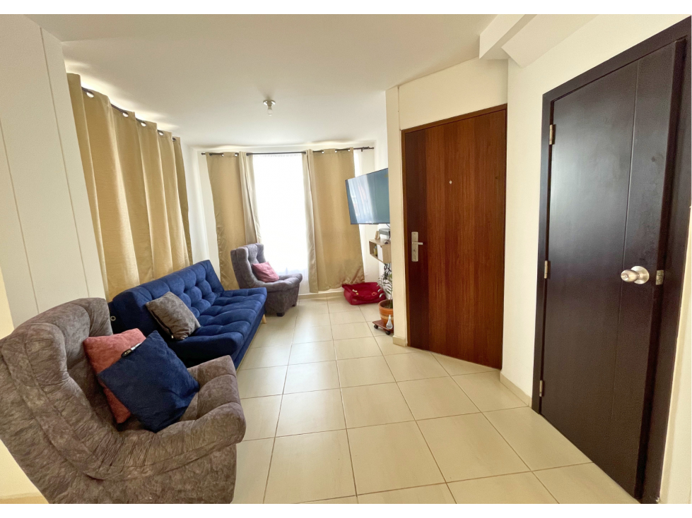 VENDO CASA ESQUINERA EN VERSALLES (SECTOR ALDEA) — foto 3