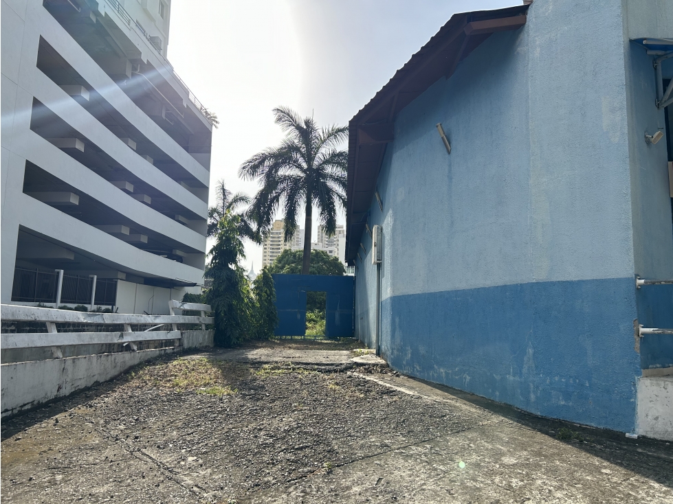 OPORTUNIDAD ÚNICA! SE VENDE TERRENO CON MEJORAS DETRAS DEL SHERATON — foto 4