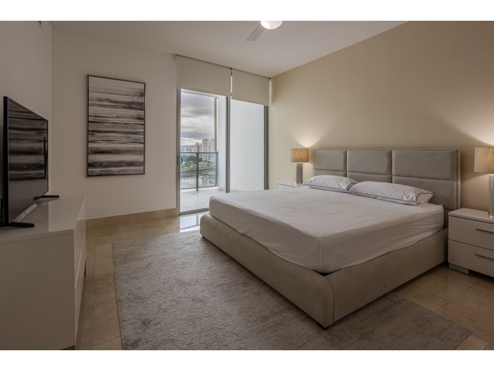 SE VENDE EN PH GRAND TOWER - MODELO J - PUNTA PACIFICA — foto 2