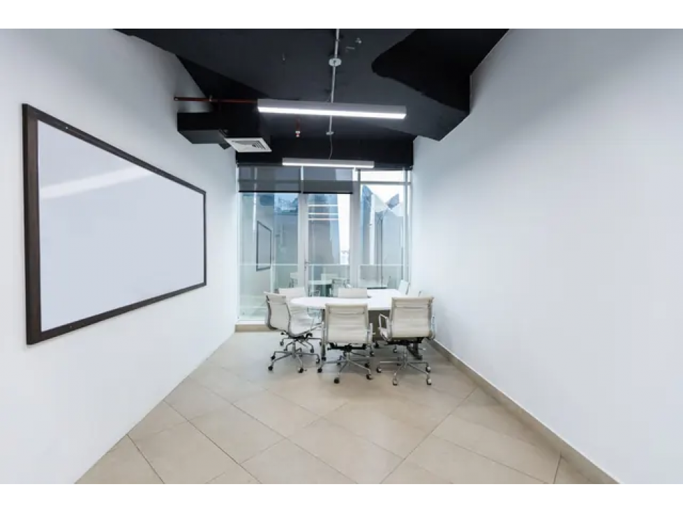 SE ALQUILA OFICINA EN F&F TOWER MARBELLA - 3