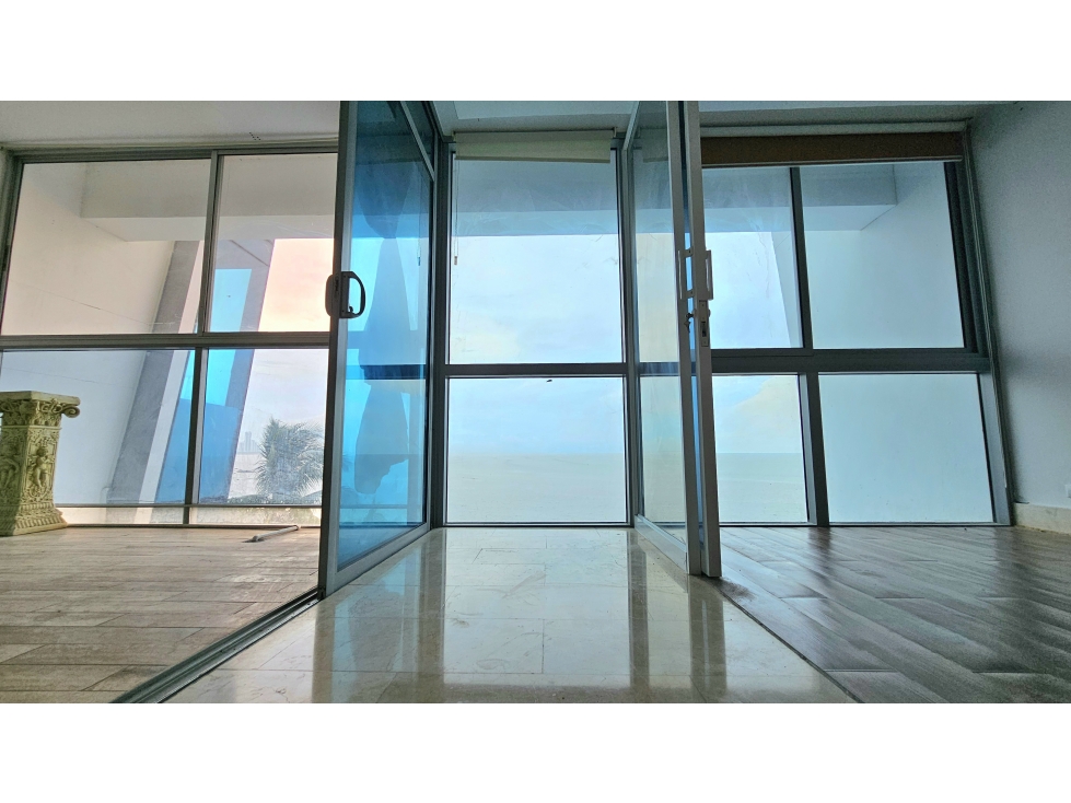 SE VENDE EN PH GRAND TOWER - PUNTA PACIFICA - MODELO ESPECIAL
