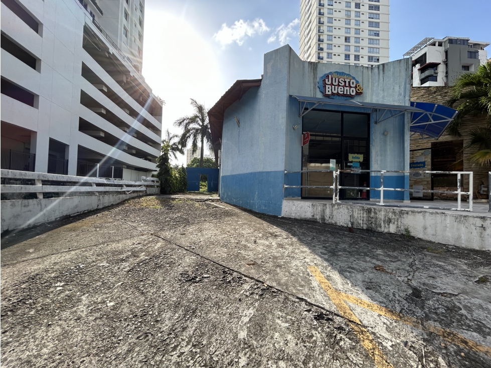 OPORTUNIDAD ÚNICA! SE VENDE TERRENO CON MEJORAS DETRAS DEL SHERATON — foto 3