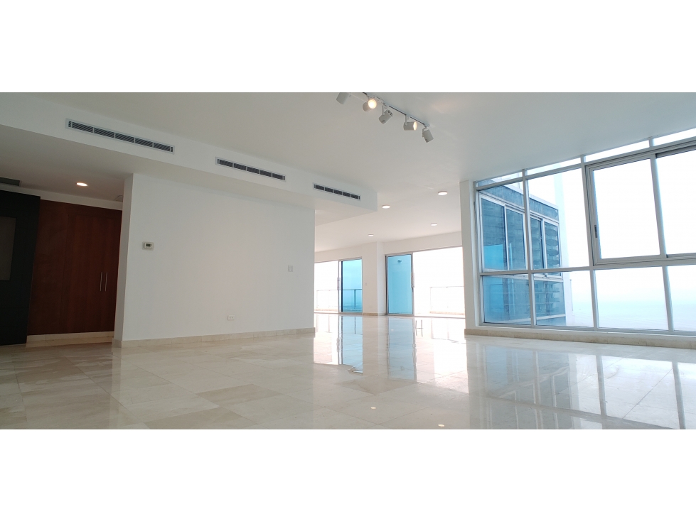REMATE PENTHOUSE EN PUNTA PACIFICA - 2 PISOS COMPLETOS FRENTE AL MAR