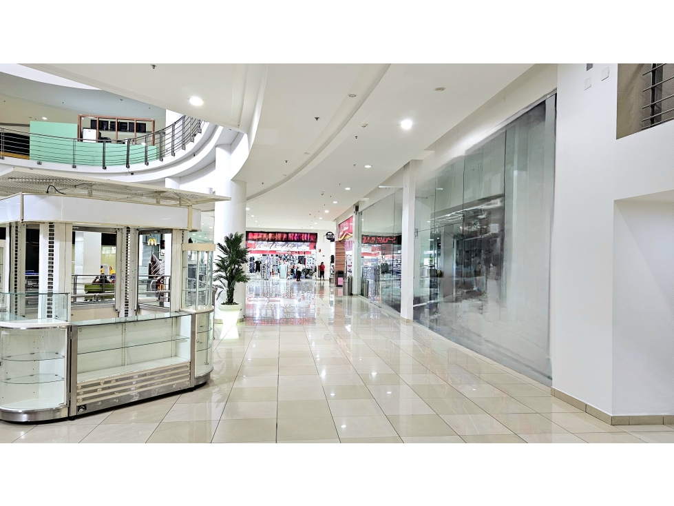 Gran Oportunidad! Local Comercial en Los Andes Mall Alto Tráfico — foto 2