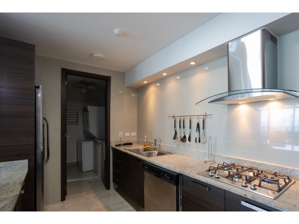 SE VENDE EN PH GRAND TOWER - MODELO J - PUNTA PACIFICA — foto 3