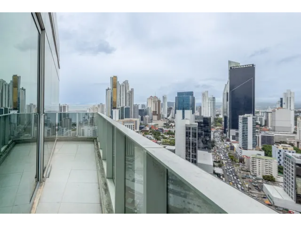 SE ALQUILA OFICINA EN F&F TOWER MARBELLA - 2