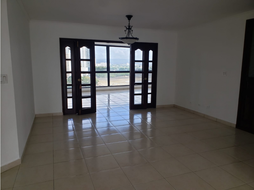 SE VENDE APARTAMENTO EN COCO PALACE - COCO DEL MAR - SAN FRANCISCO