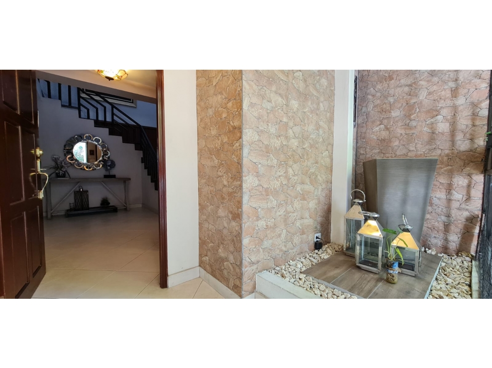 SE VENDE CASA EN EL CANGREJO - BELLA VISTA - COMUNIDAD CON GARITA — foto 2