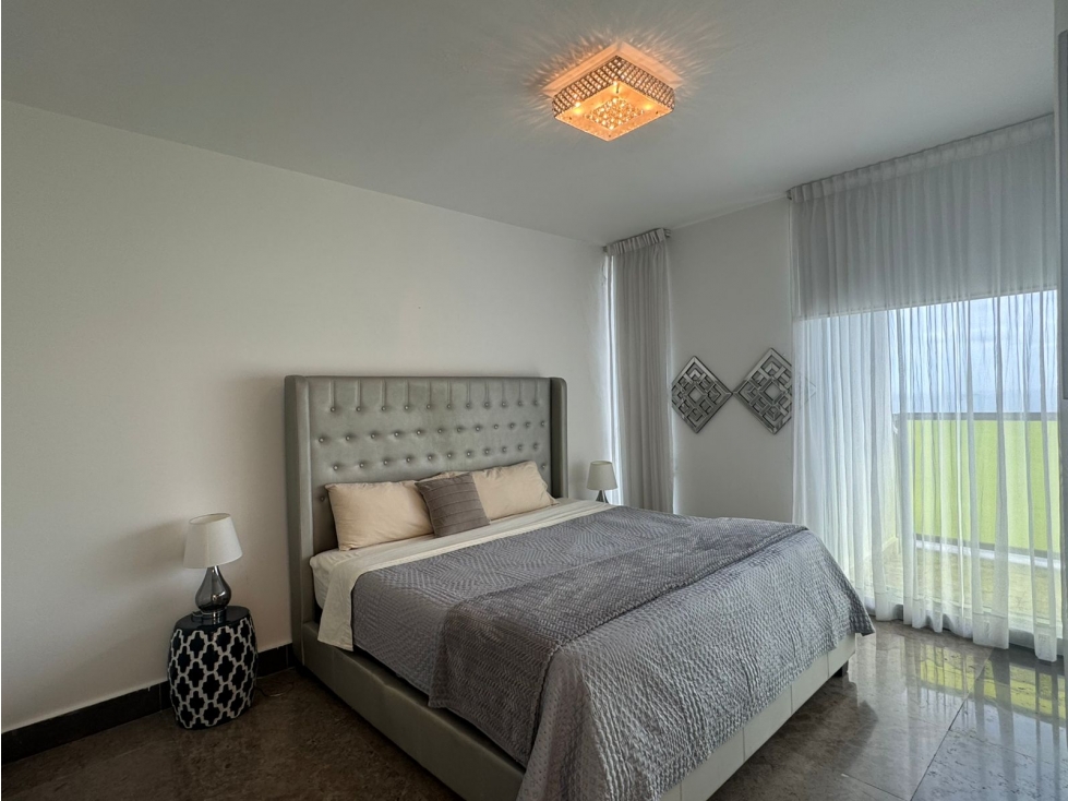 SE VENDE EN PH YOO - AVENIDA BALBOA - VISTA AL MAR - AMOBLADO — foto 3
