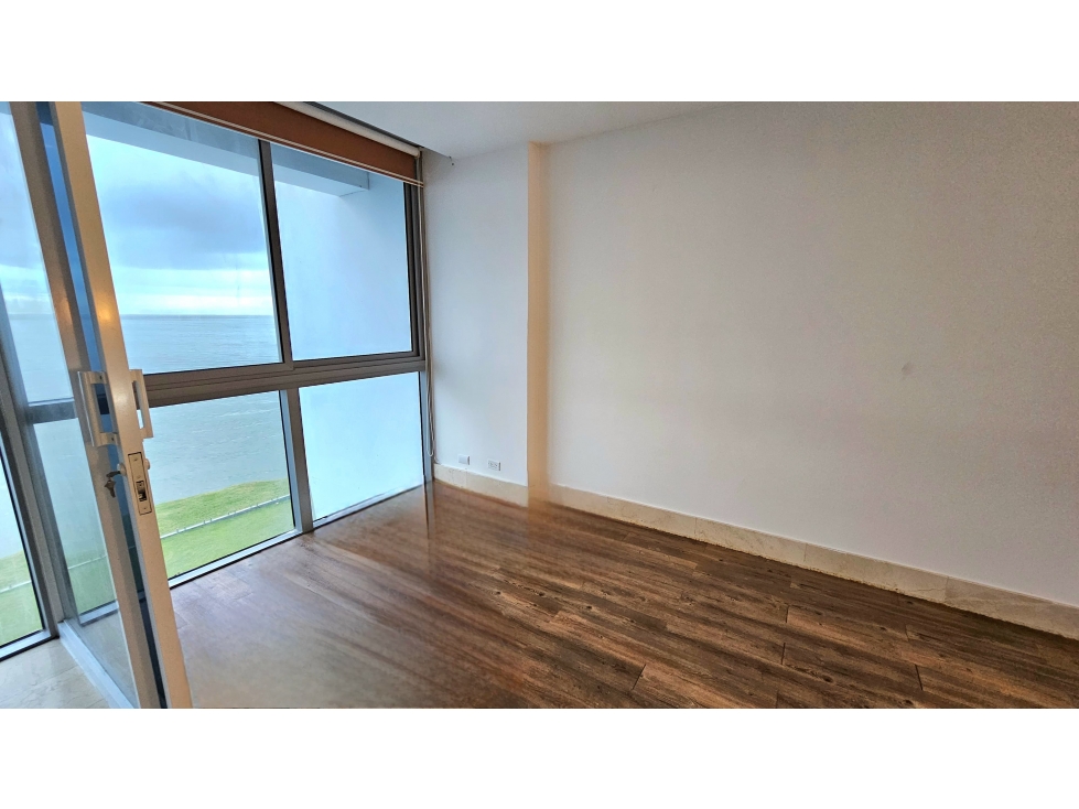 SE VENDE GRAND TOWER M.L. FRENTE AL MAR - PUNTA PACIFICA - OPORTUNIDAD — foto 2