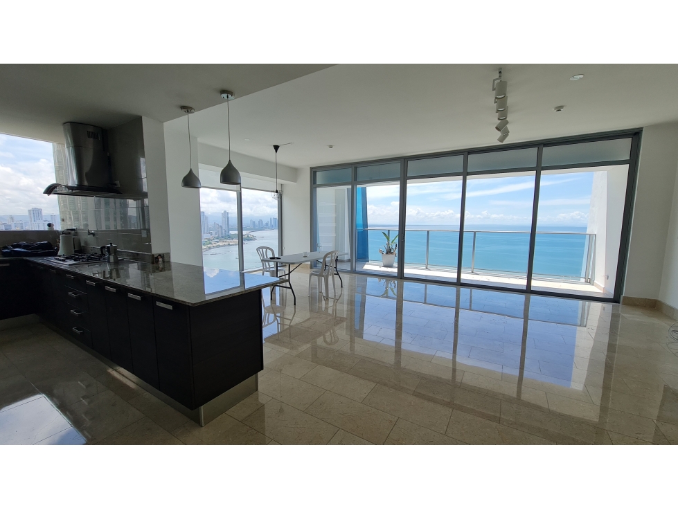 SE VENDE MODELO L GRAND TOWER - PUNTA PACIFICA