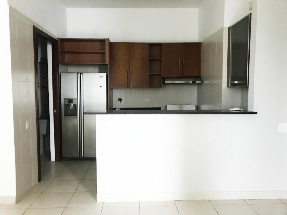 SE ALQUILA ACOGEDOR APTO EN PH ALTOS DE AMADOR - AMADOR (CAUSEWAY) — foto 4