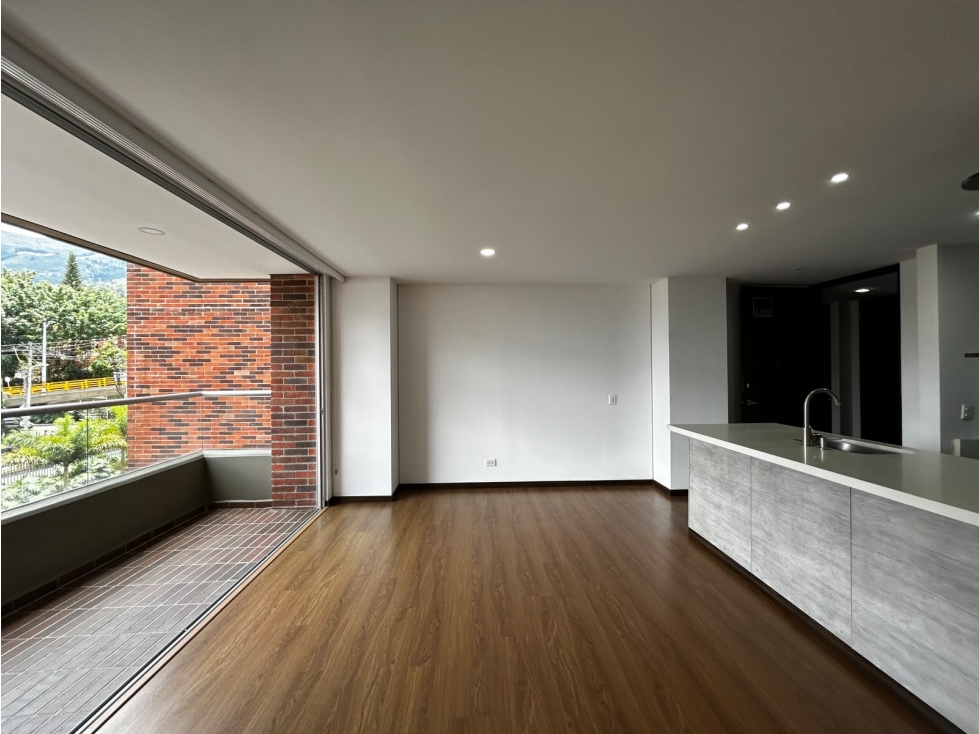 Apartamento en venta en Envigado, sector Loma del Esmeraldal — foto 2