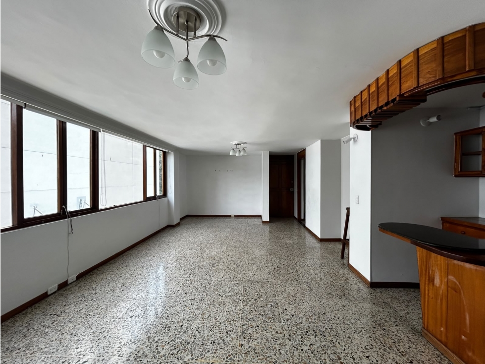 Apartamento en venta en el Poblado, sector Patio Bonito — foto 3