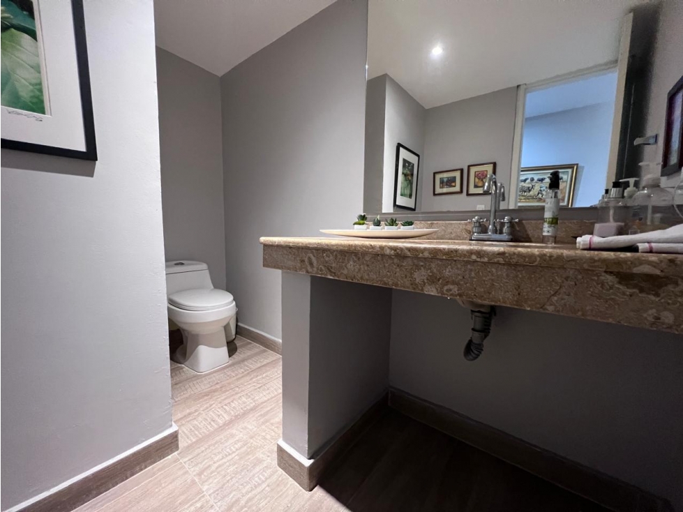 APARTAMENTO EN VENTA EN POBLADO, LOS BALSOS. — foto 3