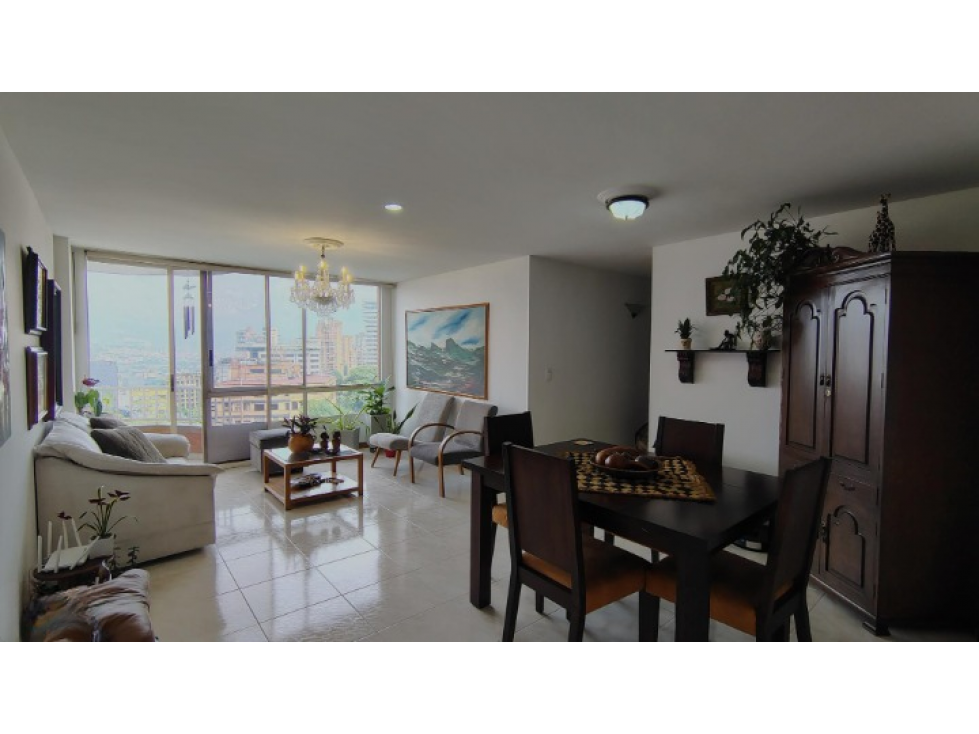 Apartamento en venta en el Poblado, cerca al Centro comercial Vizcaya