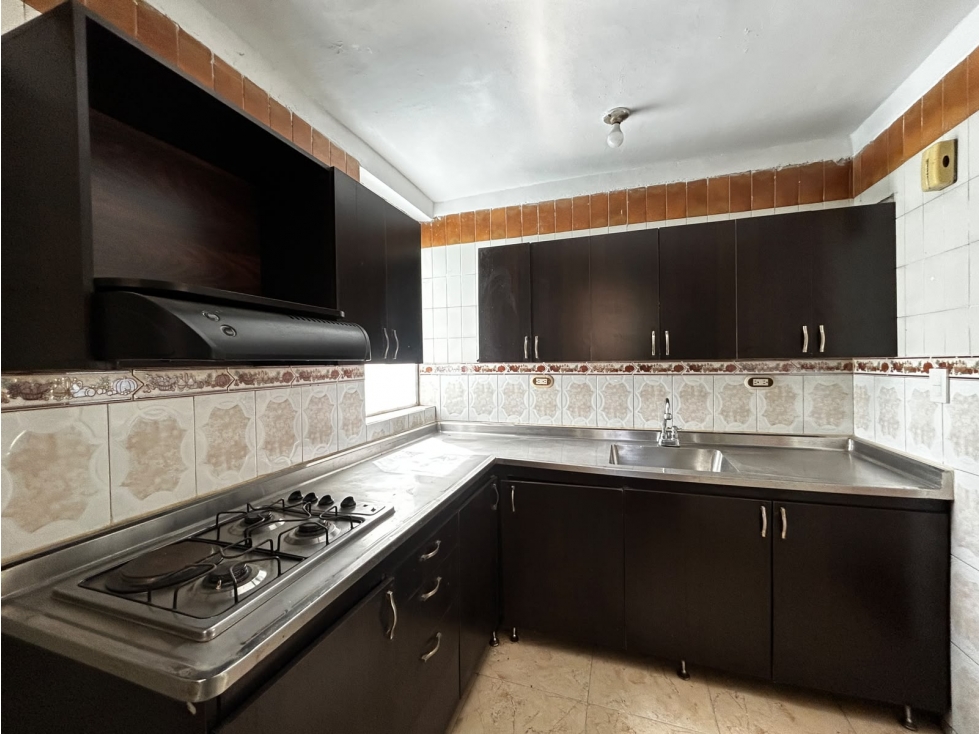 Apartamento duplex en venta en San Diego, cerca al centro comercial — foto 3
