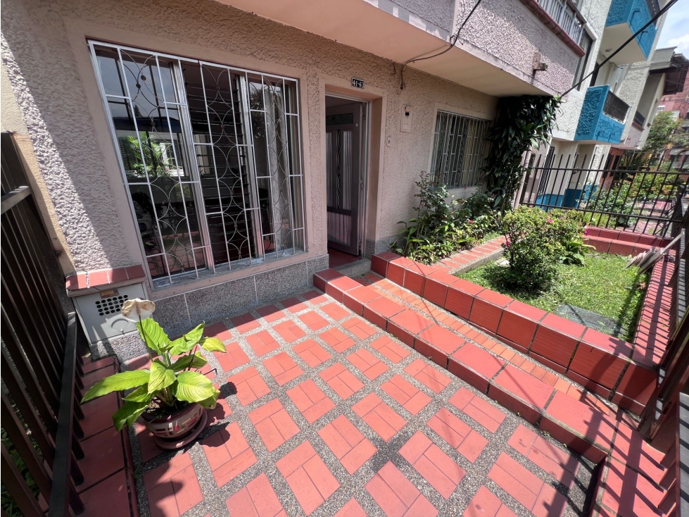CASA EN VENTA EN ENVIGADO, EL DORADO.