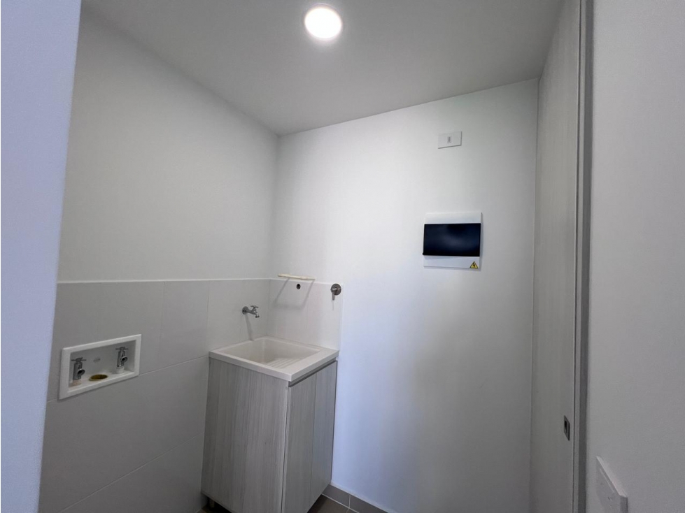 APARTAMENTO PARA ESTRENAR EN VENTA EN ITAGUI, SURAMERICA, — foto 3