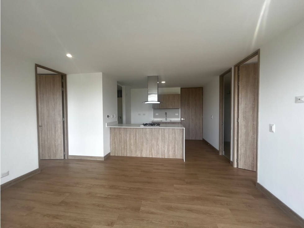 Vendo Apto Rionegro cerca CC San Nicolás — foto 2
