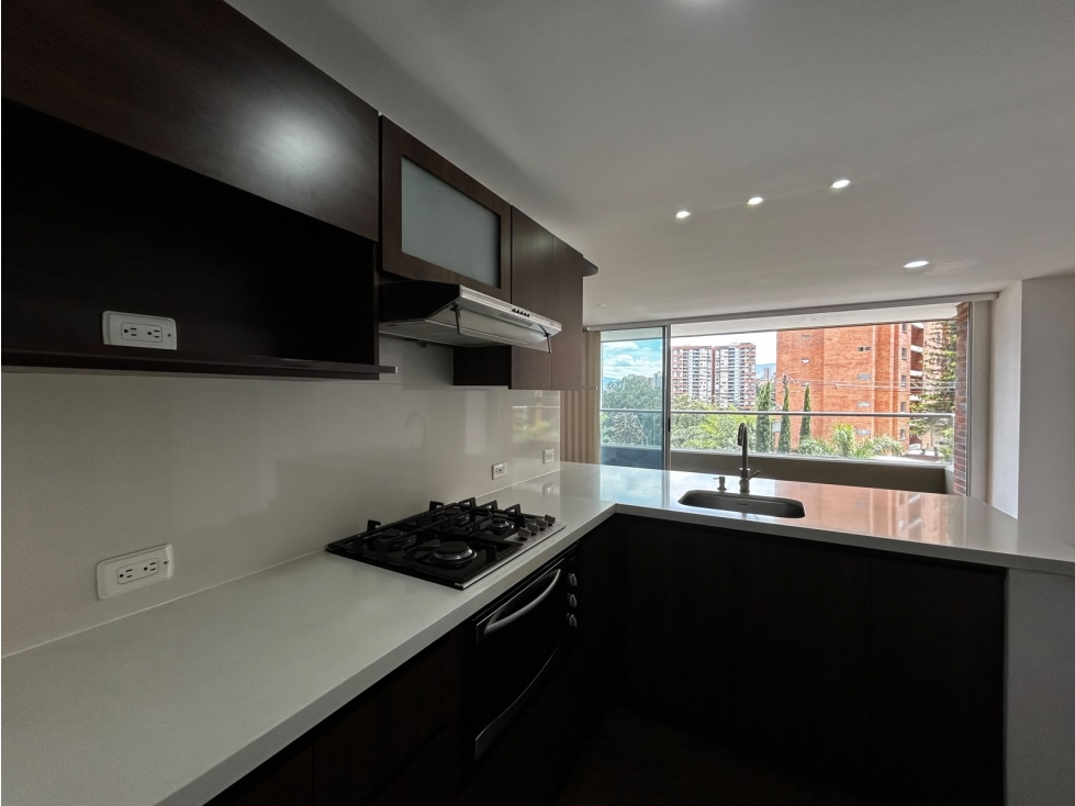 Apartamento en venta en Envigado, sector Loma del Esmeraldal — foto 4
