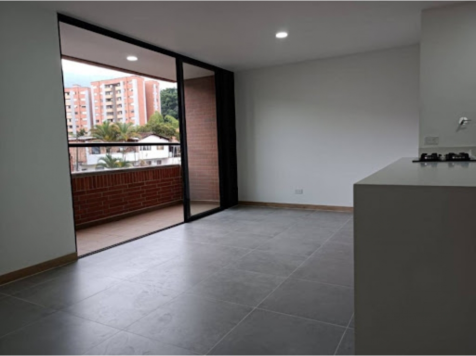 Apartamento en venta en Envigado, cerca al Euro de la Frontera — foto 2