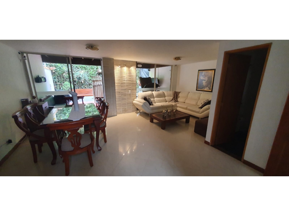 CASA EN VENTA POBLADO TRANSVERSAL SUPERIOR.