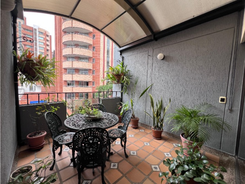 APARTAMENTO EN VENTA EN MEDELLIN, LAURELES.