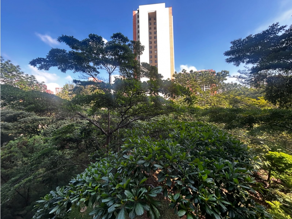 Apartamento en venta en Los Bernal, cerca al Euro — foto 2