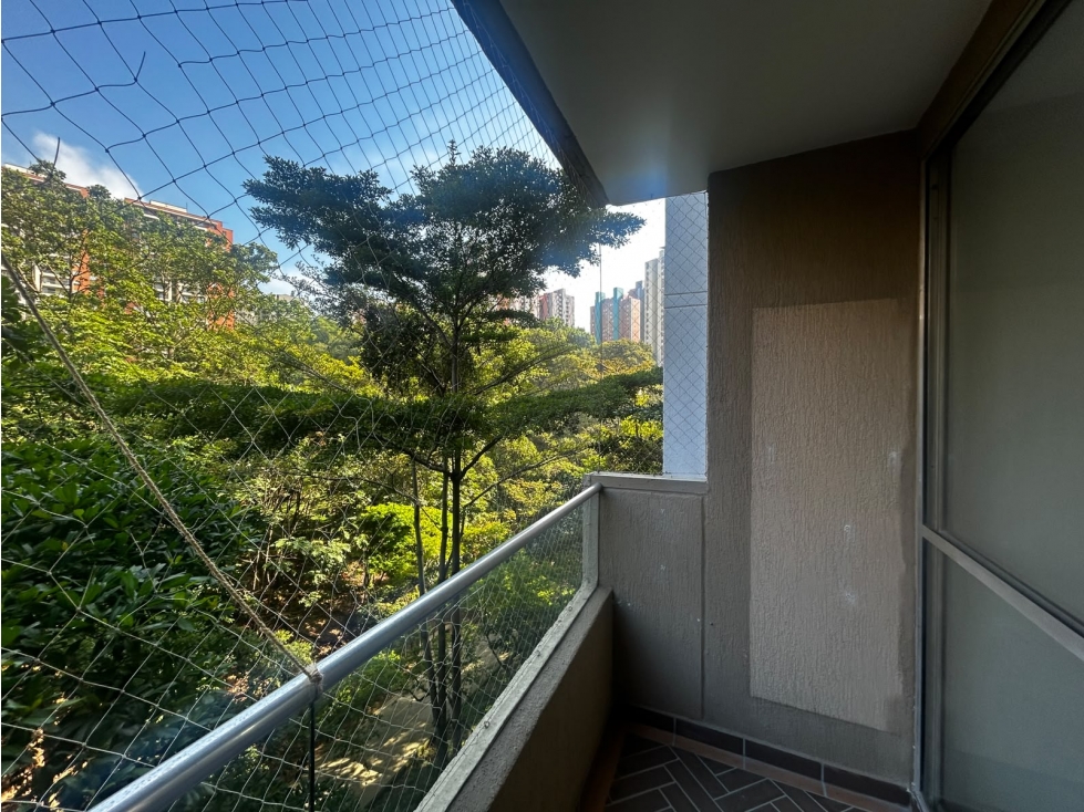 Apartamento en venta en Los Bernal, cerca al Euro