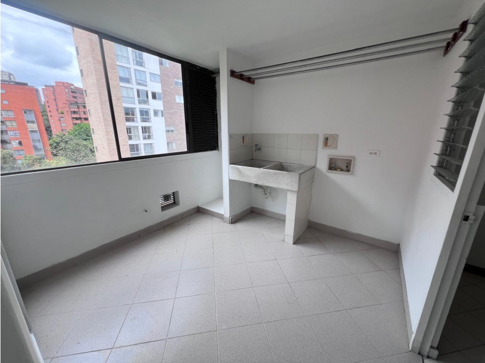 APARTAMENTO EN VENTA EN POBLADO, TESORO. — foto 3