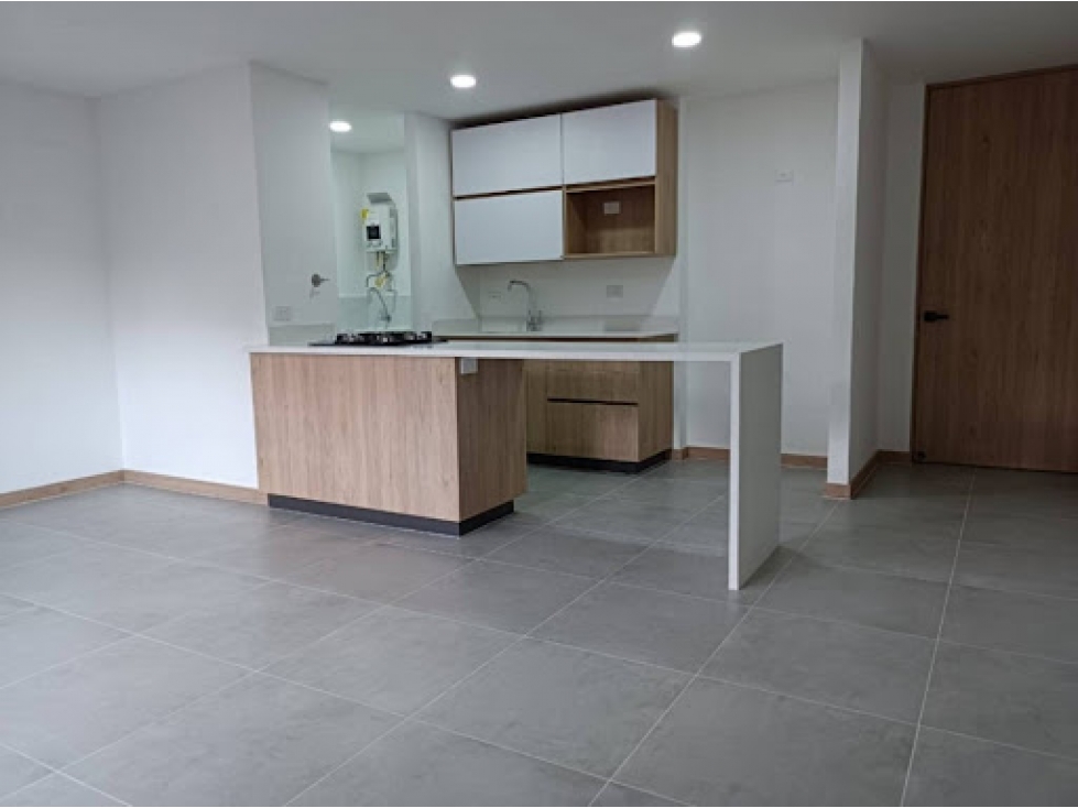 Apartamento en venta en Envigado, cerca al Euro de la Frontera