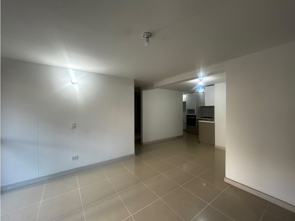 Apartamento en venta en Los Bernal, cerca al Euro — foto 4