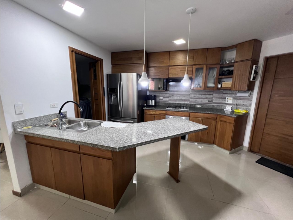 APARTAMENTO EN VENTA EN SABANETA, AVES MARIA,