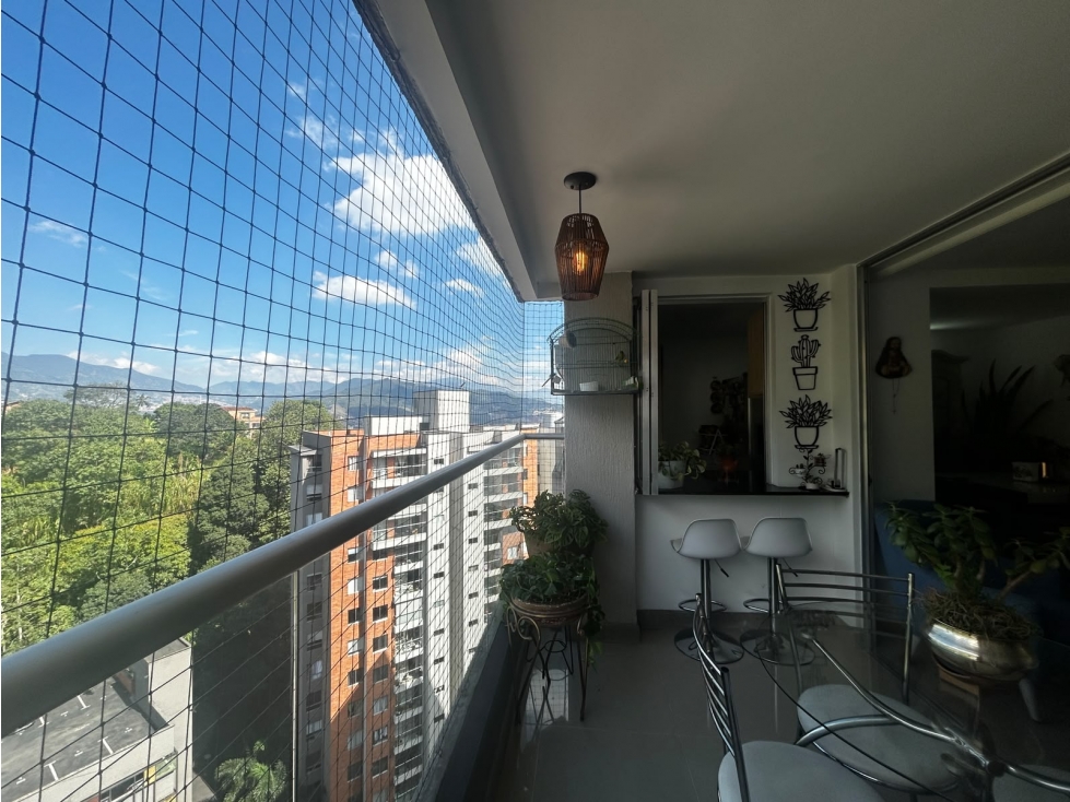 Apartamento en venta en Envigado, cerca a la universidad de Envigado