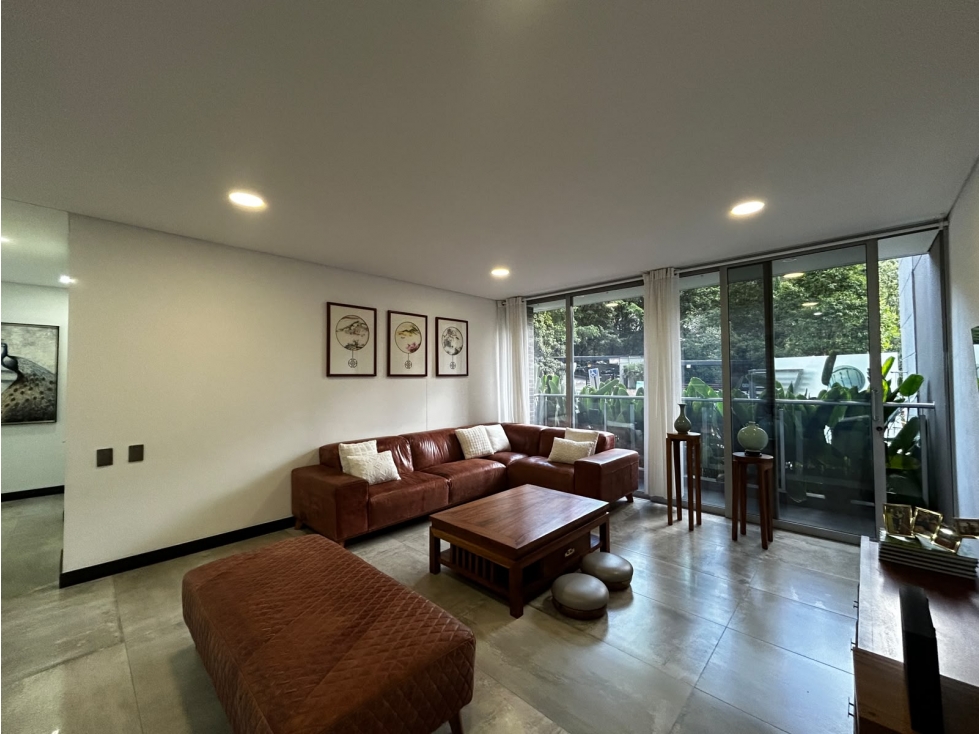 Apartamento en venta en el Poblado, cerca al C.C Vizcaya — foto 2