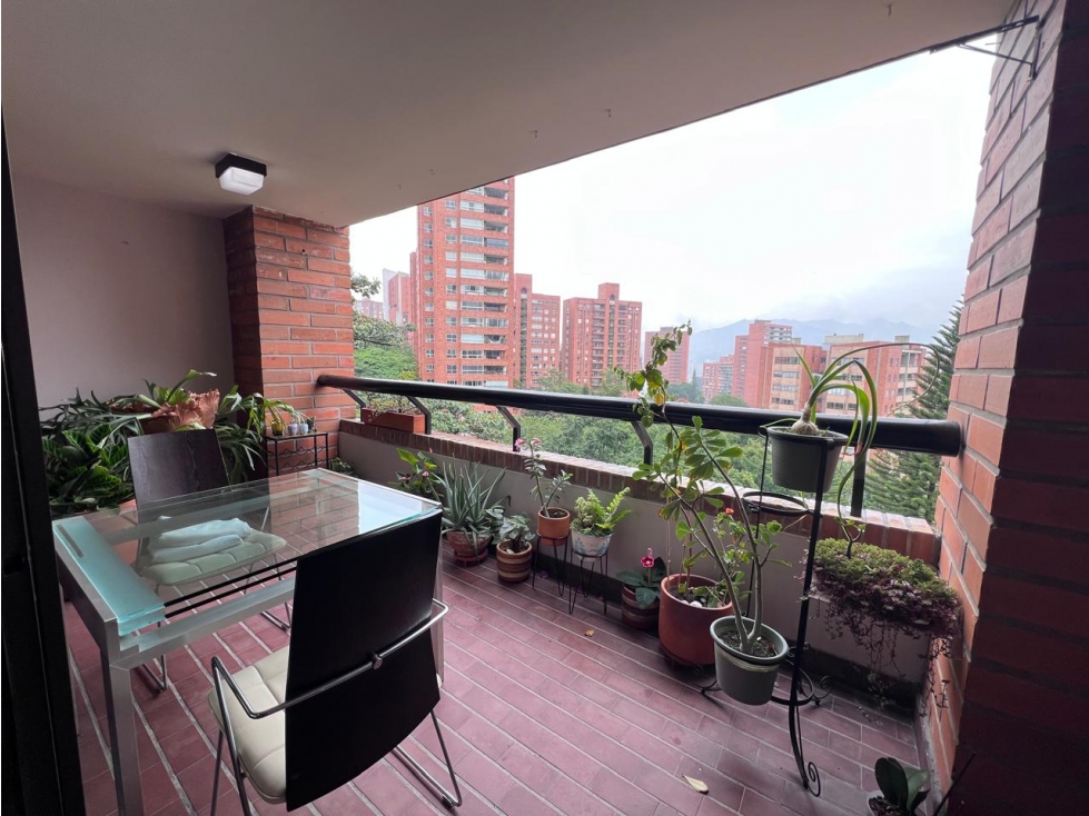 APARTAMENTO EN VENTA EN POBLADO, LOS BALSOS.