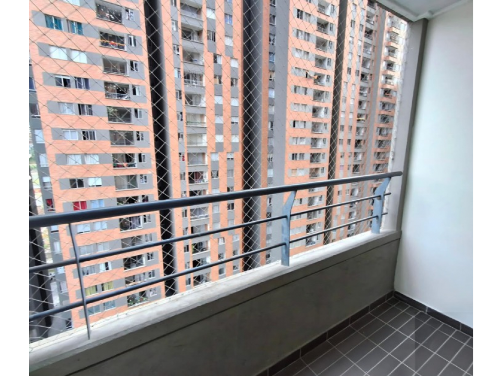 Apartamento en venta en Bello, cerca a la universidad Uniminuto