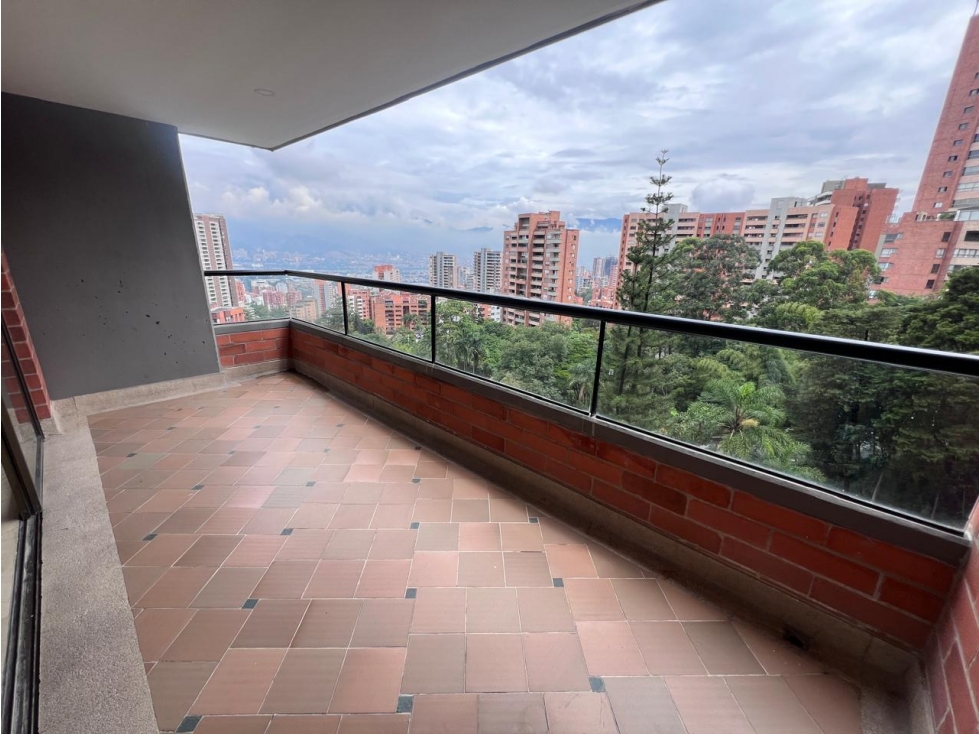 APARTAMENTO EN VENTA EN POBLADO, TESORO.