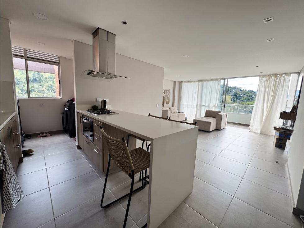 Moderno apartamento en venta en Envigado, sector Camino Verde — foto 3