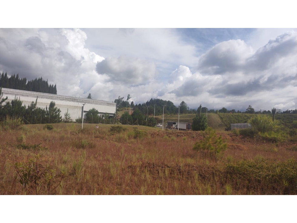 Excelente lote urbanizado en importante Parque Industrial en Guarne — foto 5