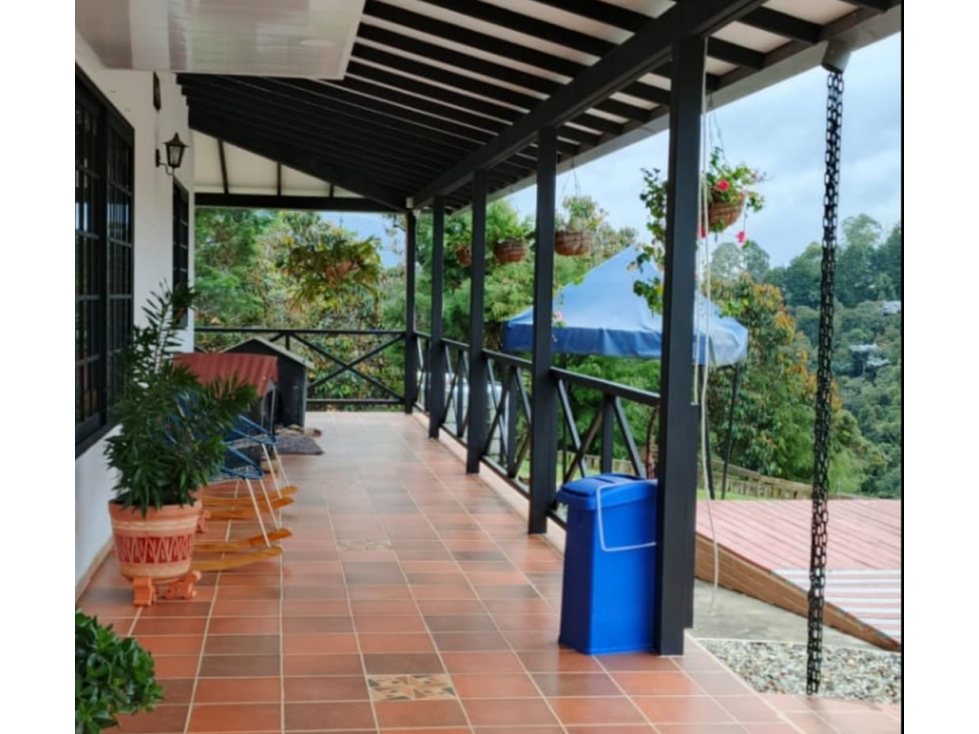 CASA CAMPESTRE EN GUARNE EN VENTA