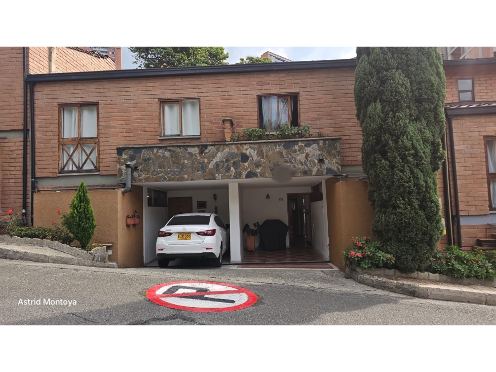 Casa en Venta en Envigado Unidad Cerrada muy cerca a City Plaza