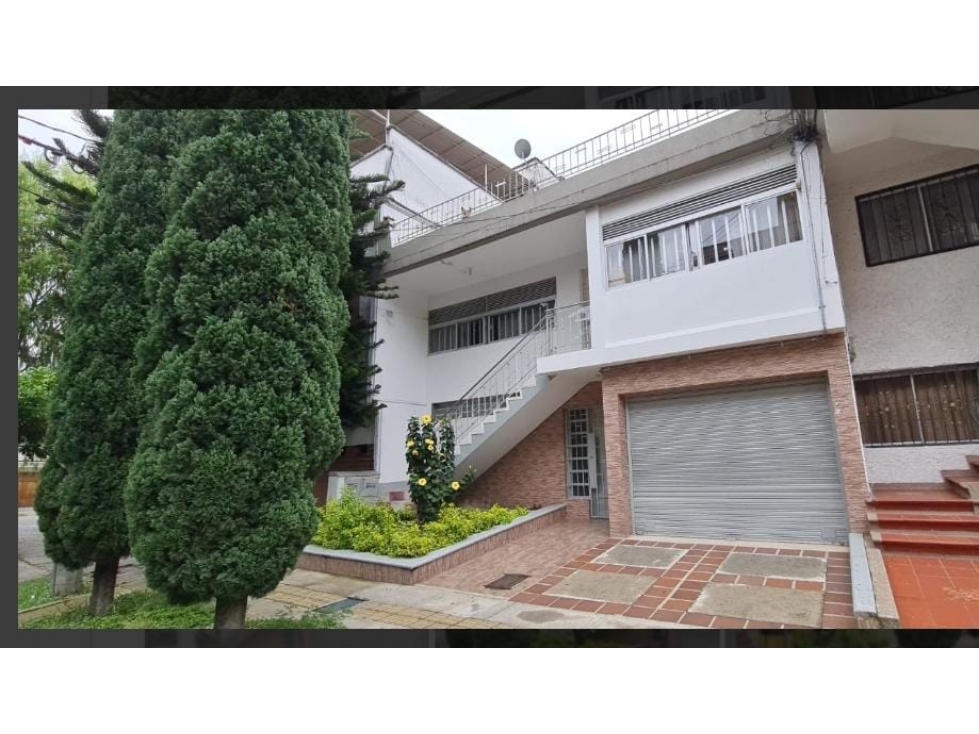 CASA UNIFAMILIAR CON AIRE EN VENTA EN EL ESTADIO