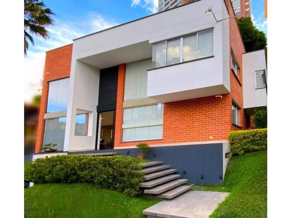 CASA EN VENTA EN SABANETA - 1