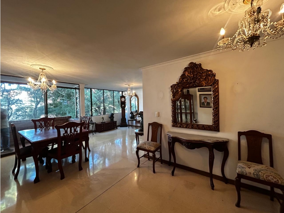 Apartamento en venta en Laureles, cerca al primer parque