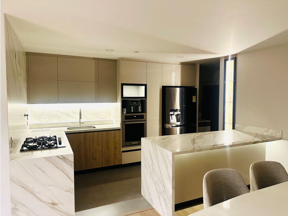 SE VENDE APT CON ACABADOS DE LUJO Y PISO 18 EN LAS BRUJAS - ENVIGADO — foto 3