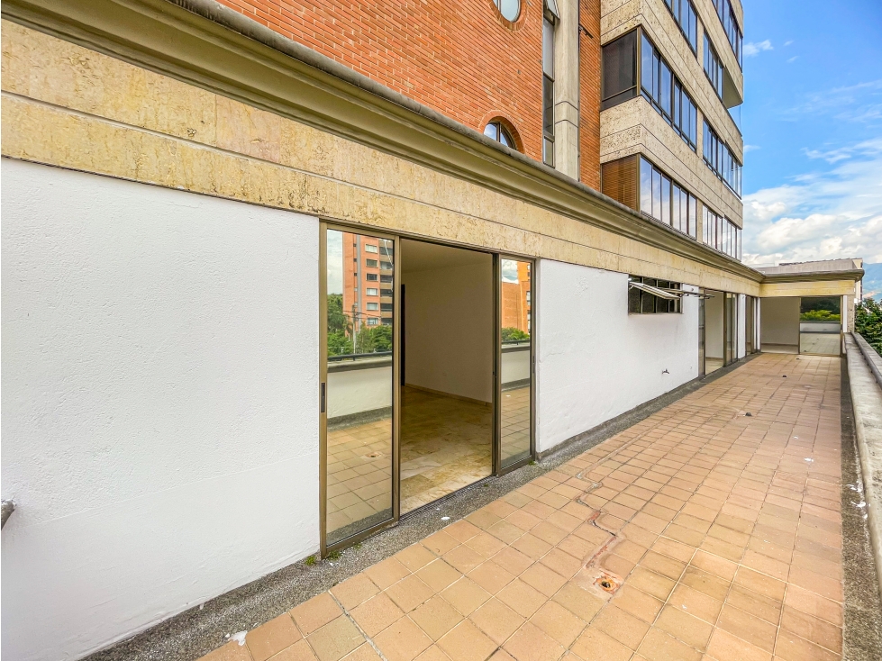 APARTAMENTO EN EL POBLADO CON ASCENSOR PRIVADO IDEAL PARA REMODELAR — foto 5